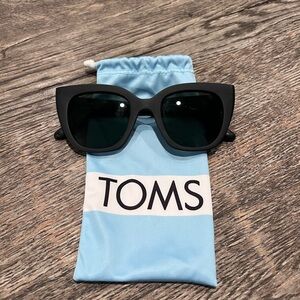 TOMS Matte Black Sunglasses with Blue Pouch